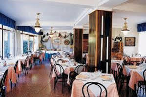 Hôtel Arcadia à Sitges Extérieur photo