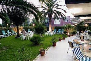 Hôtel Arcadia à Sitges Extérieur photo